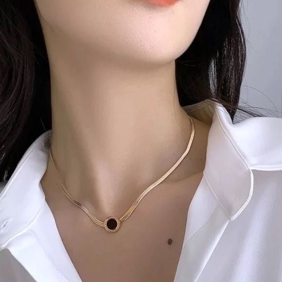 Eternal Glow Circle Necklace