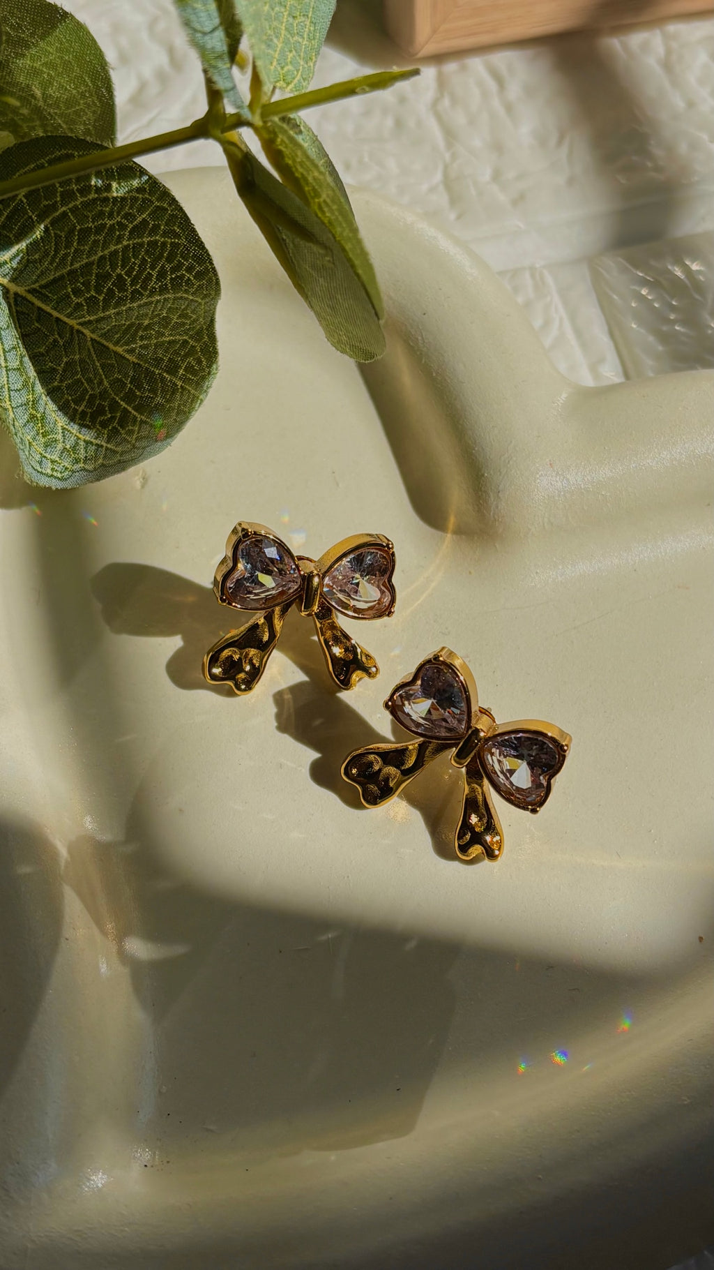 Solitaire Crystal Bow Earring