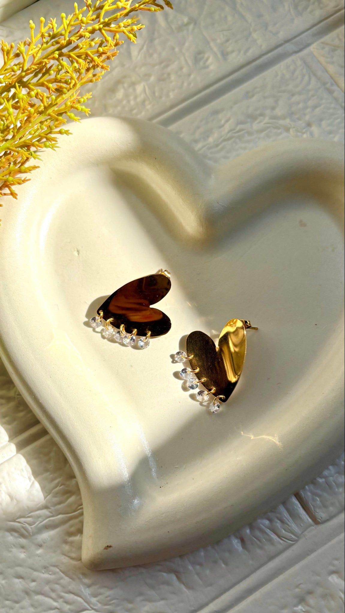 Dewdrop Heart Earring